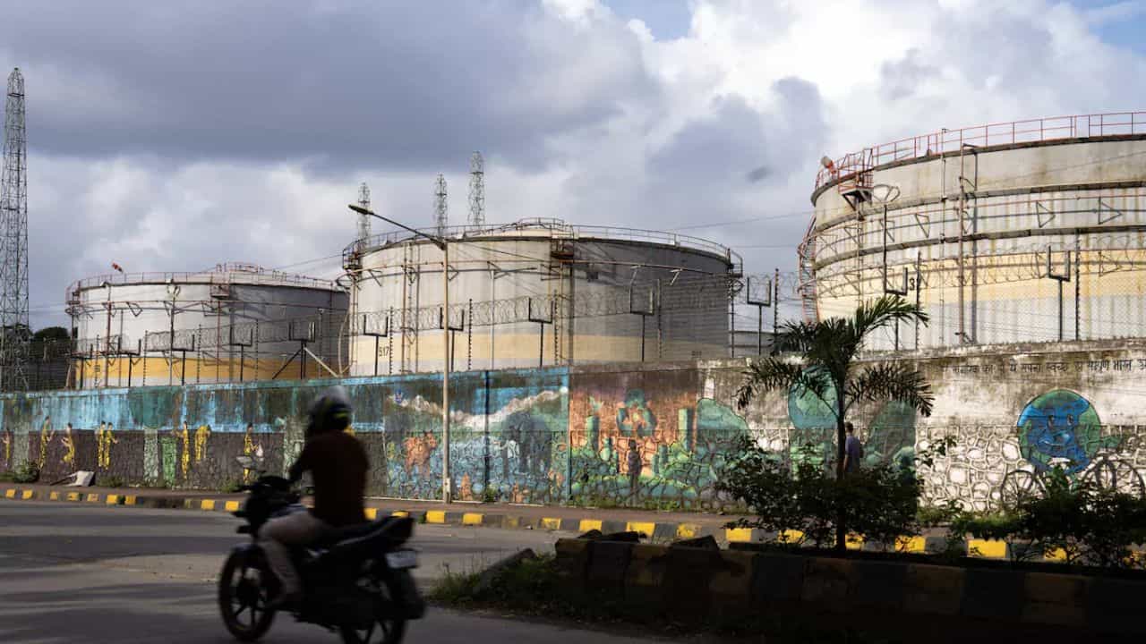 ரஷிய எண்ணெய் விவகாரத்தில் அமெரிக்காவின் திடீர் யூ-டர்ன்.. இந்தியாவிற்குப் பலன் கிடைக்குமா?