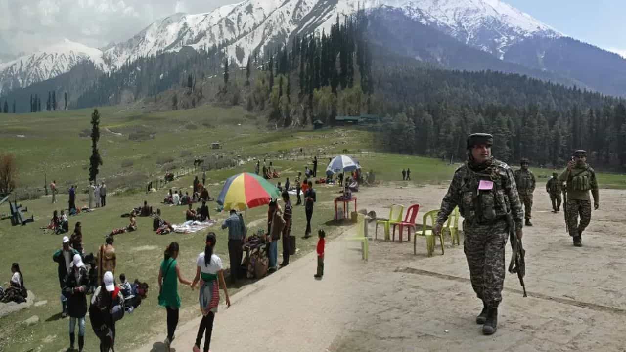 பஹல்காம் தாக்குதல் நடந்து ஓராண்டு நிறைவு - சுற்றுலா பயணிகளின் வருகை எப்படி இருக்கிறது?