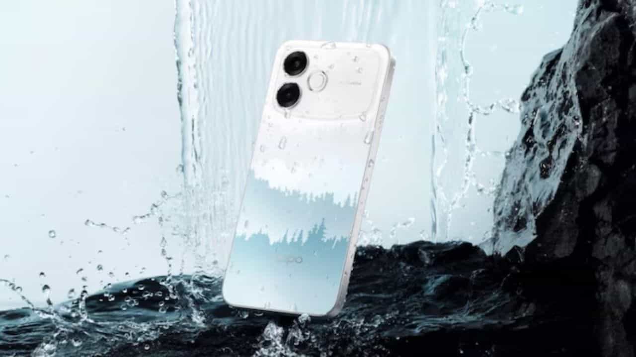 அசத்தல் அம்சங்களுடன் அறிமுகமானது ஓப்போ எஃப்33 சீரீஸ்.. முழு விவரம் இதோ!