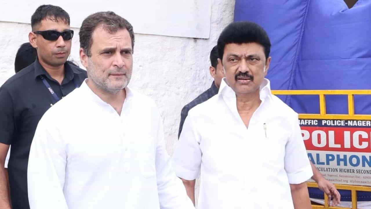 தொகுதி மறுவரையறைக்கு எதிராக கைகோர்த்த முதல்வர் ஸ்டாலின் - ராகுல்.. நாடாளுமன்றத்தில் அதிரடி காட்டத் திட்டம்..