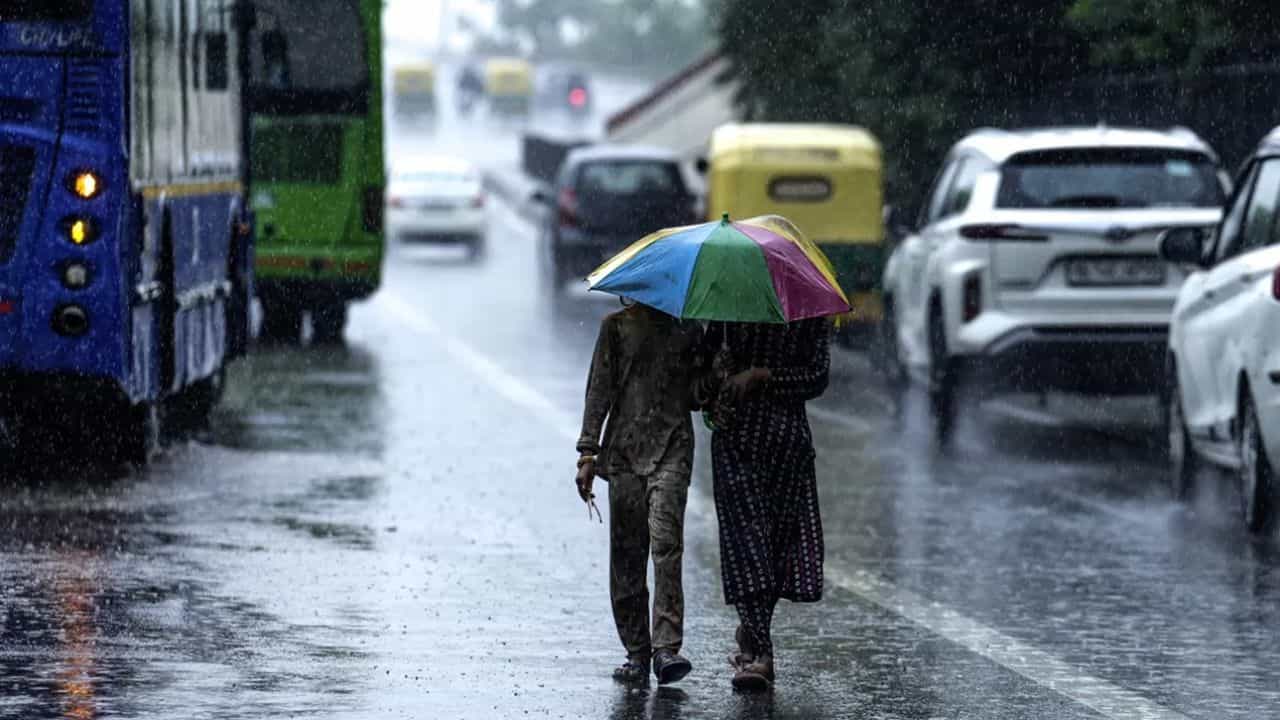 அடுத்த 6 நாட்களுக்கு மழை கொட்டப்போகுது.. எங்கெல்லாம் தெரியுமா?.. வானிலை அப்டேட் இதோ!! அடுத்த 6 நாட்களுக்கு மழை கொட்டப்போகுது.. எங்கெல்லாம் தெரியுமா?.. வானிலை அப்டேட் இதோ!!