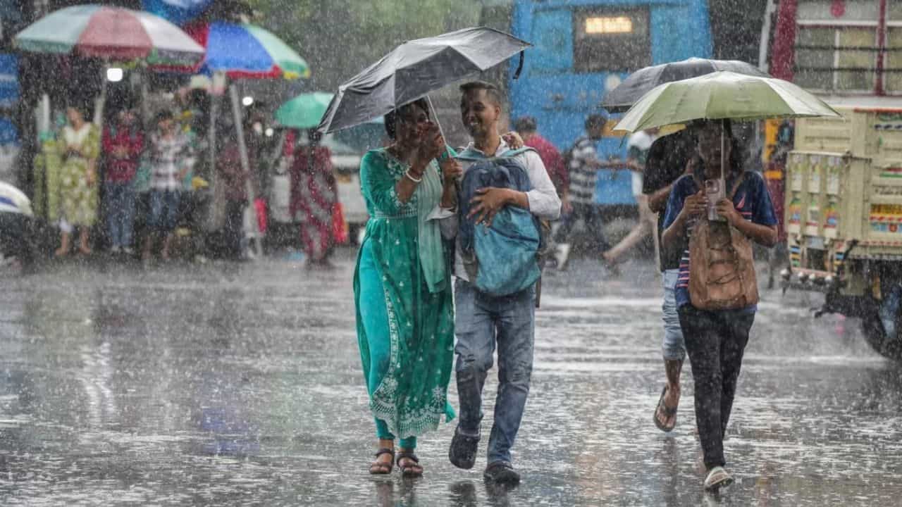 இங்கெல்லாம் கோடை மழை கொட்டப்போகுது.. வெயிலும் கொளுத்தும்.. வானிலை அப்டேட் இதோ.. இங்கெல்லாம் கோடை மழை கொட்டப்போகுது.. வெயிலும் கொளுத்தும்.. வானிலை அப்டேட் இதோ..