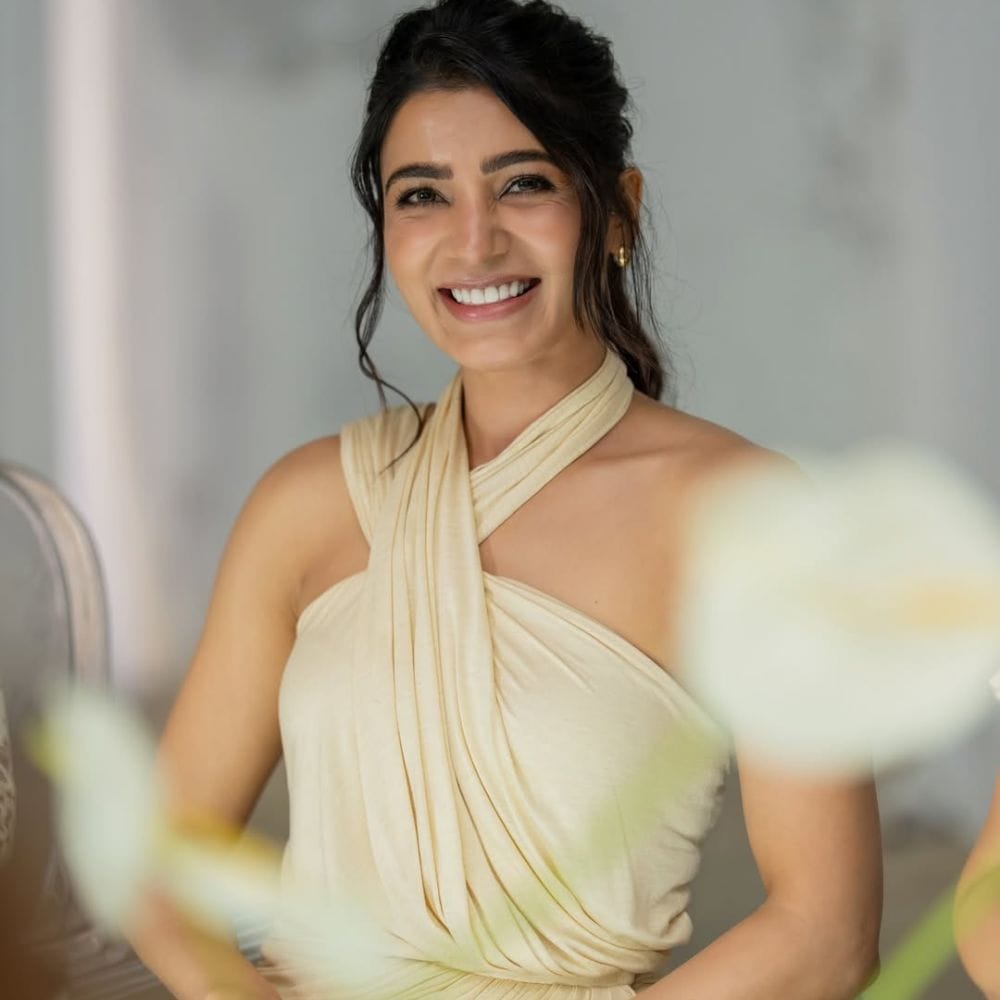 தென்னிந்திய ரசிகர்கள் மத்தியில் எப்போதும் நீங்காத இடத்தை பிடித்திருப்பவர் நடிகை சமந்தா ரூத் பிரபு. இவர் சில ஆண்டுகளாக பெரிதும் இந்தத் படங்களில் நடிக்காவிட்டாலும், தற்போது இவரின் நடிப்பில் பிரம்மாண்டமாக தயாராகியுள்ள படம்தான் மா இன்டி பங்காரம். இந்த படமானது அதிரடி ஆக்ஷசன் மற்றும் பேமிலி எண்டெர்டெயிமென்ட் கதைக்களத்தில் தயாராகியுள்ளது. 
