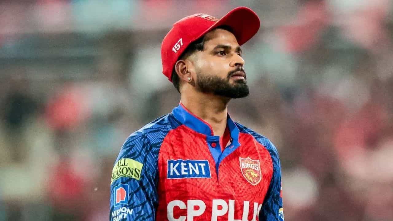 Shreyas Iyer: மீண்டும் மீண்டும் அதே சிக்கல்.. ஷ்ரேயாஸ் ஐயருக்கு ரூ. 24 லட்சம் அபராதம்.. காரணம் இதுதான்! Shreyas Iyer: மீண்டும் மீண்டும் அதே சிக்கல்.. ஷ்ரேயாஸ் ஐயருக்கு ரூ. 24 லட்சம் அபராதம்.. காரணம் இதுதான்!