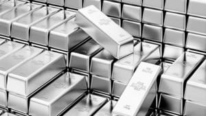 2025 Vs 2026 அட்சய திருதியை.. தங்கத்தை விட அதிக லாபம் தந்த வெள்ளி.. 170% உயர்வு!