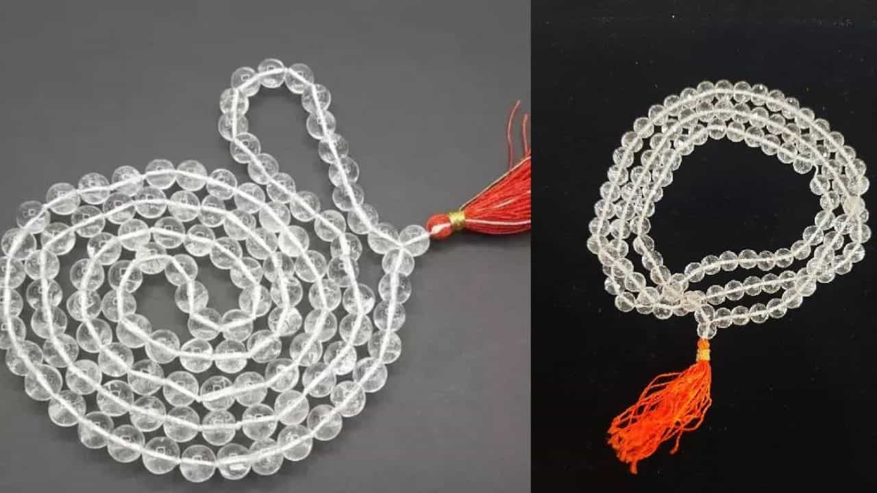 படிக மாலையை ஆன்மிக முறைப்படி எப்படி அணியணும் தெரியுமா?