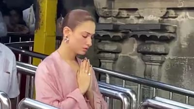 திருப்பதியில் சுவாமி தரிசனம் மேற்கொண்ட நடிகை தமன்னா!