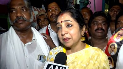 ராஜா அன்பழகனுக்கு ஆதரவாகவாக்கு சேகரித்த தமிழச்சி தங்கபாண்டியன்