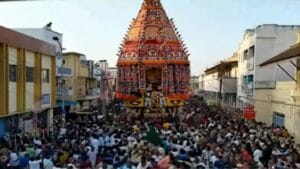 தஞ்சாவூர் வீதிகளில் ராஜநடையிட்ட பெரிய கோயில் தேர்!