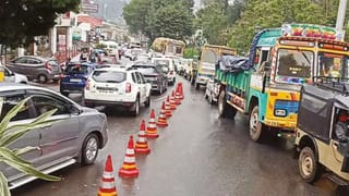 நீலகிரிக்கு சுற்றுலா போறீங்களா? இந்த ரூட்ல போக முடியாது.. போலீசாரின் புதிய டிராப்பிக் ரூல்ஸ் இதோ!