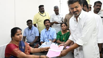 பெரம்பூரில் விஜய்யின் திருத்தப்பட்ட பிரமாண பத்திரம் தாக்கல்!
