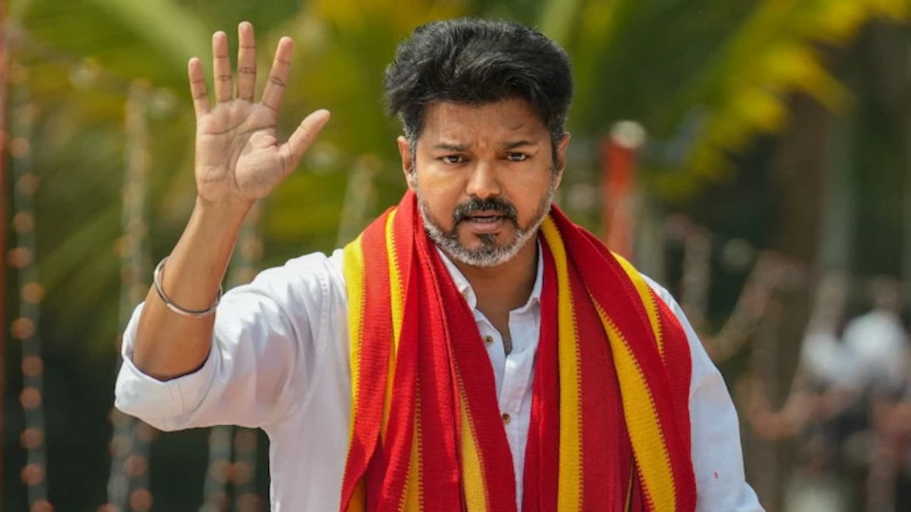 நாளை திருப்பூரில் தவெக தலைவர் விஜய் ரோடு ஷோ.. காவல்துறை அனுமதி!