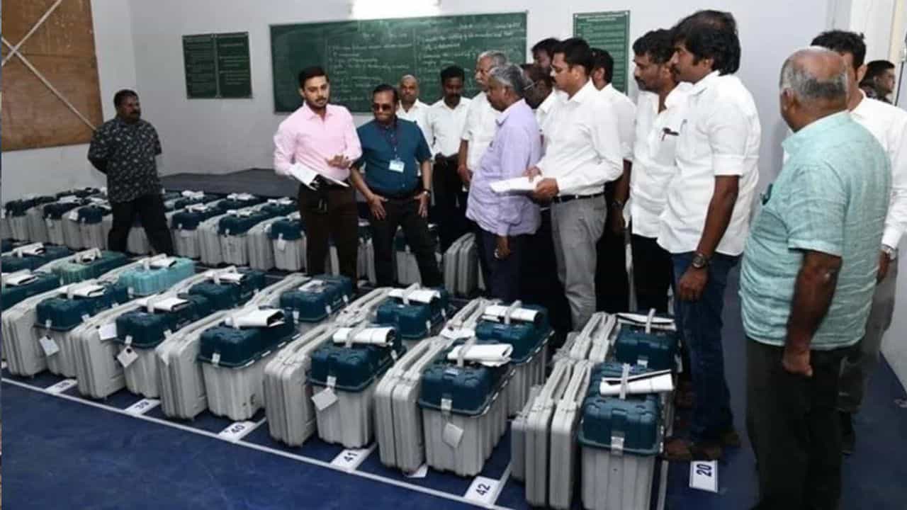 மே 4 வாக்கு எண்ணிக்கை.. தமிழகம் முழுவதும் பலத்த போலீஸ் பாதுகாப்பு.. தலைமைச் செயலாளர் அதிரடி உத்தரவு..