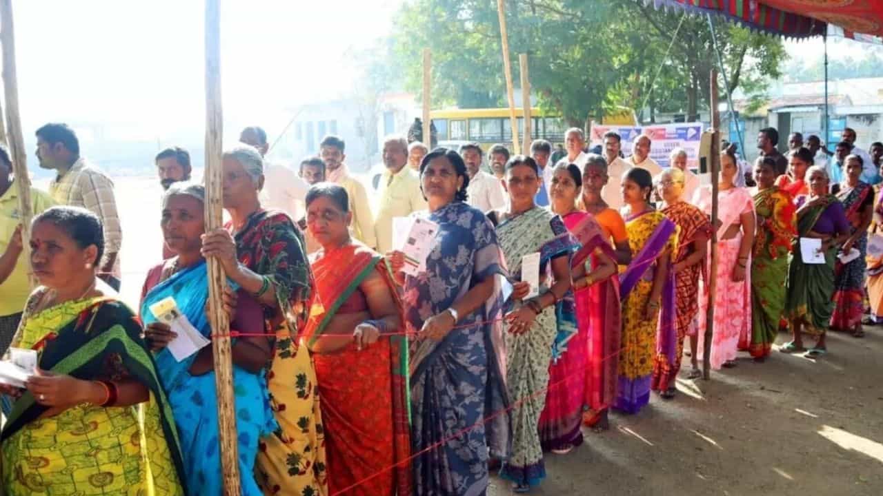 சட்டமன்ற தேர்தல் - அதிக வாக்குகள் பதிவான டாப் 10 மாவட்டங்கள்