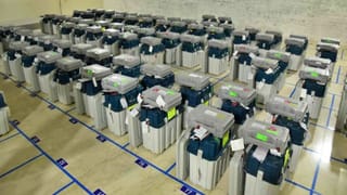 வாக்கு எண்ணிக்கை முன்னேற்பாடுகள் தீவிரம்.. மே 2ல் தமிழகம் வரும் வெளிமாநில ஐஏஎஸ் அதிகாரிகள்!!