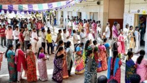 தமிழகத் தேர்தல் வெற்றியைத் தீர்மானிக்கும் 'பெண் சக்தி'!