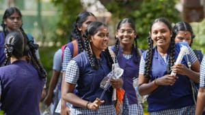 Tamil Nadu Plus 2 Result: 12ம் வகுப்பு பொதுத்தேர்வு முடிவுகள் வெளியானது.. தற்காலிக மதிப்பெண் சான்றிதழை எப்போது, எப்படி பெறலாம்.. இதோ வழிமுறை!!