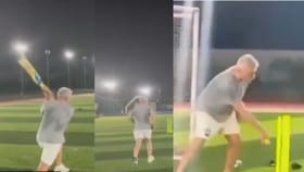 சும்மா ஜாலியா ஒரு மேட்ச்… இணையத்தில் வைரலாகும் அஜித் கிரிக்கெட் விளையாடும் வீடியோ!...