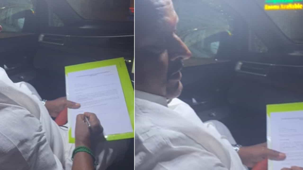 உச்சக்கட்ட பரபரப்பில் அரசியல் களம்.. அ.ம.மு.க எம்.எல்.ஏ காமராஜ் கையெழுத்திடும் வீடியோவை வெளியிட்ட த.வெ.க..