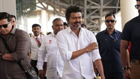 முதலமைச்சர் விஜய் தேர்தல் பிரசாரத்தில் குழந்தைகளைப் பயன்படுத்திய விவகாரம்.. தேர்தல் ஆணையத்திற்கு சென்னை உயர்நீதிமன்றம் நோட்டீஸ்!...