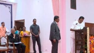 தமிழக அமைச்சரவையில் பதவி ஏற்ற காங்கிரஸ் எம்.எல்.ஏ!