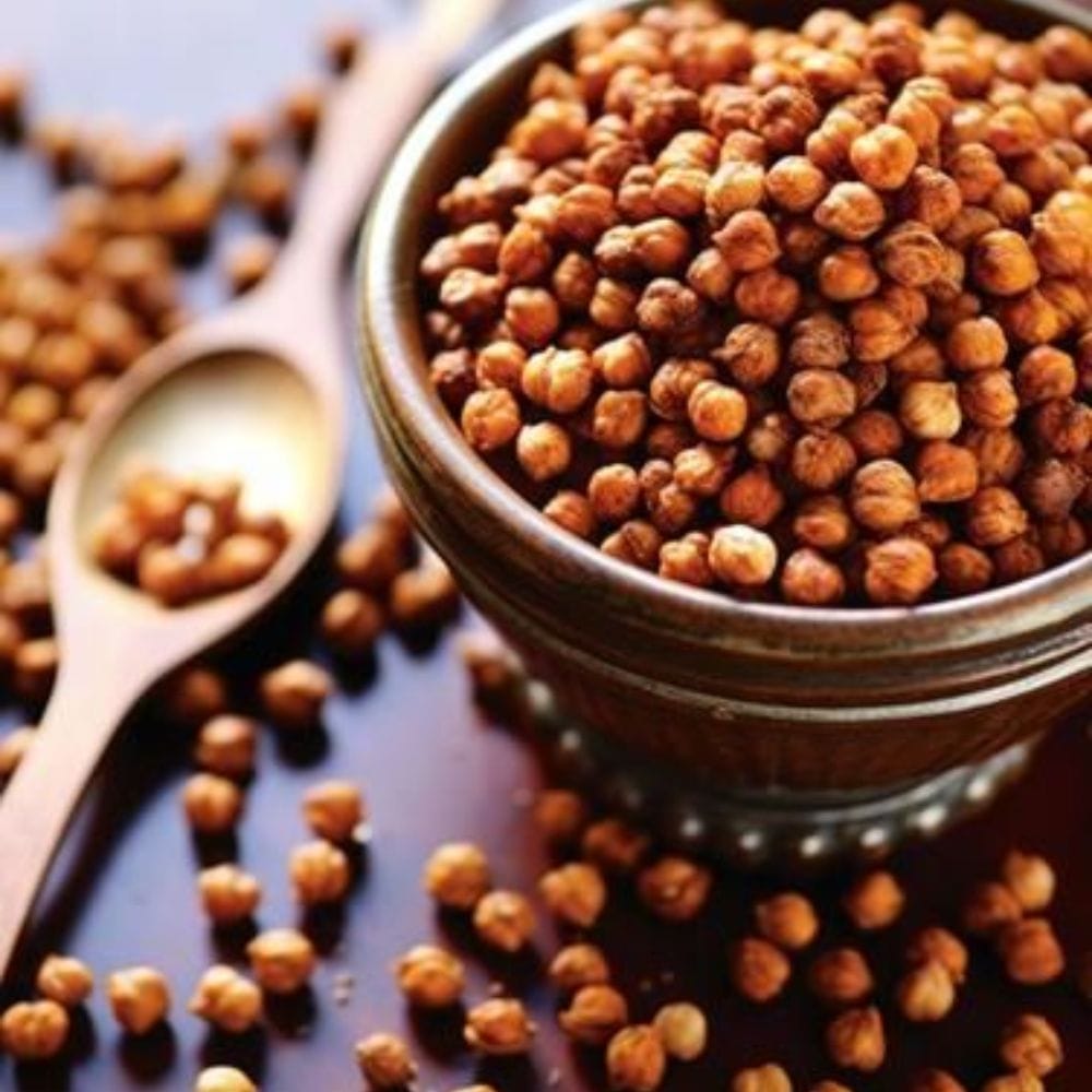 இந்த கொண்டைக்கடலை உடலின் இன்சுலின் அளவை சமநிலைப்படுத்த உதவுகிறது. இதனால் ரத்த சர்க்கரை திடீர் உயர்வைத் தடுக்க முடியும். நீரிழிவு நோயாளிகளுக்கும் இது பயனுள்ளதாக இருக்கும். உடலின் சக்தி நிலையை சீராக வைத்திருக்கிறது.