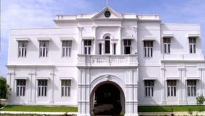 கரூர் கூட்ட நெரிசல்.. தவெக மீது வழக்குப்பதிவு செய்த ஆய்வாளர் உட்பட 19 காவல்துறையினர் பணியிட மாற்றம்..