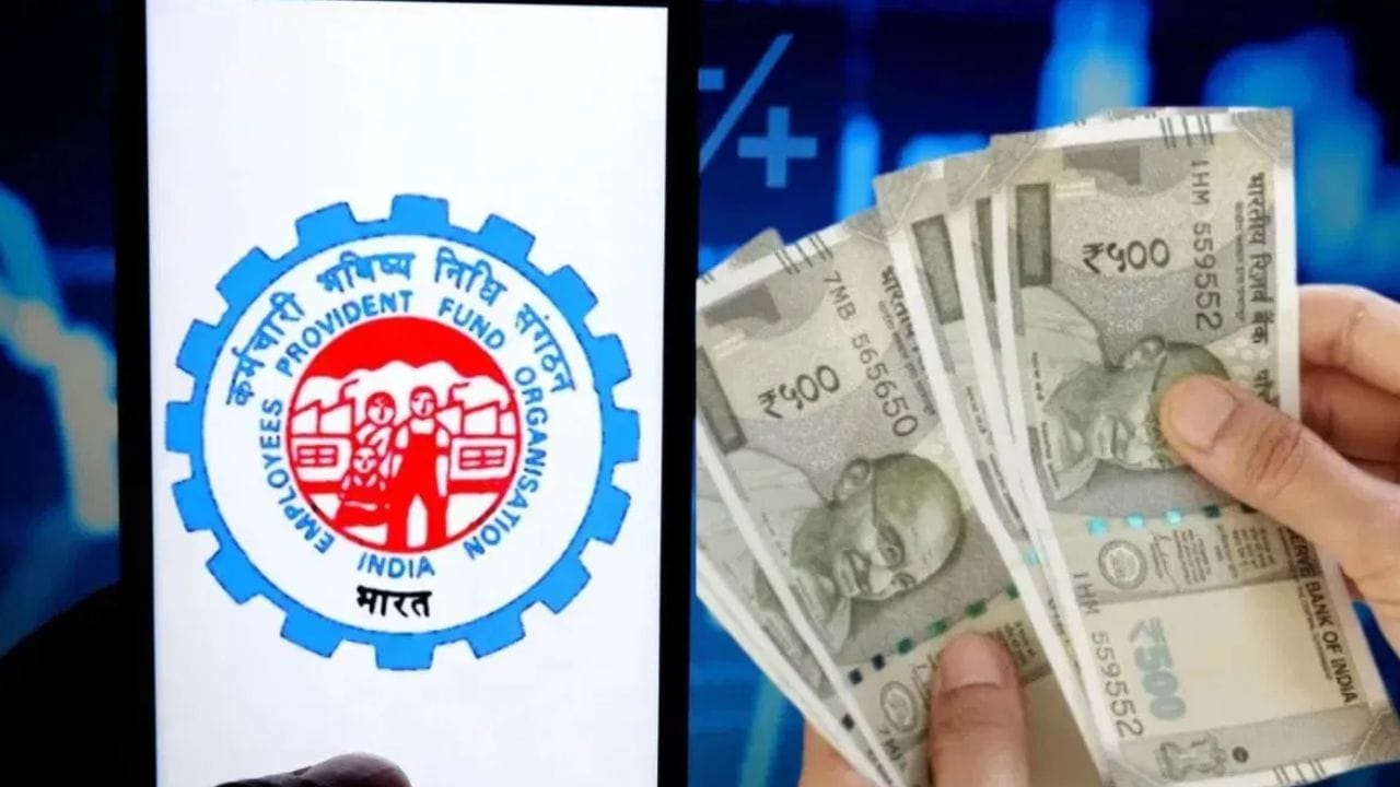 இந்த மூன்று நாட்களையும் விட குறைவாக, அதாவது பணத்தை உடனடியாக எடுத்துக்கொள்ள வழிவகை செய்யும் நோக்கில் தான் இந்த யுபிஐ அம்சத்தை அறிமுகம் செய்ய ஊழியர் வருங்கால வைப்பு நிதி அமைச்சகம் முனைப்பு காட்டி வருகிறது. இந்த அம்சத்தின் மூலம் ஊழியர்கள் நேரடியாக பிஎஃப் கணக்கில் இருந்து தங்களது வங்கி கணக்கிற்கு பணத்தை மாற்றிக்கொள்ளலாம்.