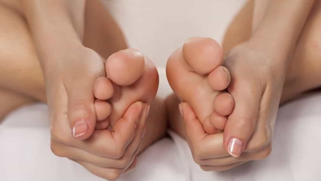 விழும் அபாயம் குறைய வேண்டுமா? இந்த 10 நிமிட பயிற்சி போதும்!