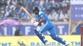 India A Team: முத்தரப்பு தொடர்.. காயத்தால் வெளியேறிய பராக்.. துணை கேப்டனாக ருதுராஜூக்கு வாய்ப்பு!...