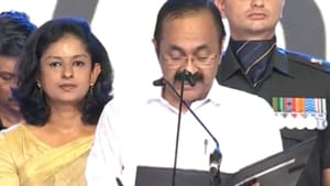 மேடையில் அமர்ந்த எதிர்க்கட்சிகள்.. கேரளாவின் முதல்வராக சதீசன் பதவியேற்பு!