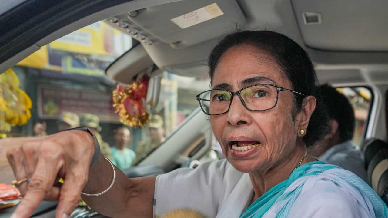 நான் ராஜினாமா செய்ய மாட்டேன் - மம்தா அதிரடி.. அடுத்து நடக்கப்போவது என்ன?