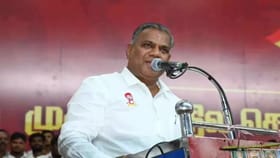 தவெகவினர் எல்லை மீறக்கூடாது.. அரசு விவகாரங்களில் தலையிடக்கூடாது.. பொதுச் செயலாளர் ஆனந்த் திடீர் எச்சரிக்கை!...