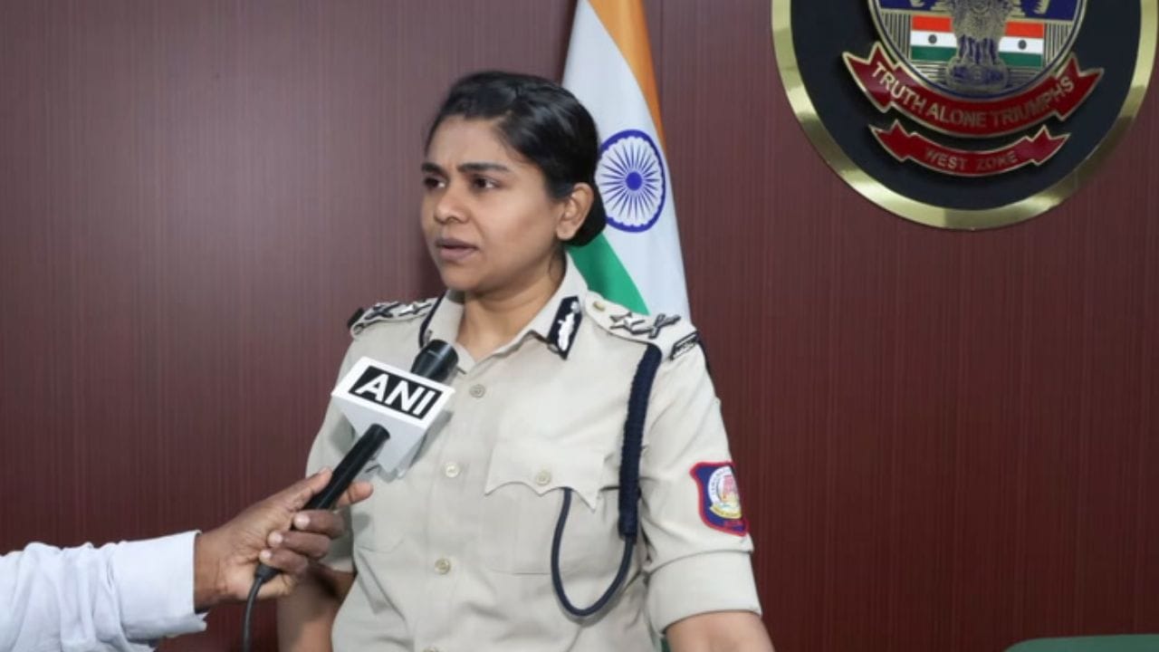 10 வயது சிறுமி கடத்தப்பட்டு கொலை செய்யப்பட்ட விவகாரம்.. ஐஜி விளக்கம்! 10 வயது சிறுமி கடத்தப்பட்டு கொலை செய்யப்பட்ட விவகாரம்.. ஐஜி விளக்கம்!