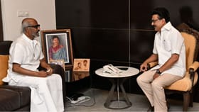 தேர்தல் முடிவுக்கு பின் திமுக தலைவர் மு.க.ஸ்டாலினை சந்தித்த சூப்பர் ஸ்டார் ரஜினிகாந்த்!...