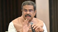 பலத்த பாதுகாப்புடன் நீட் மறுதேர்வு.. முக்கிய ஆலோசனை.....