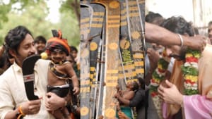 RJ Balaji: கருப்பு திரைப்பட அபார வெற்றி.. மதுரை பதினெட்டாம்படி கருப்பனுக்கு 18 அடி அருவாள் சாத்திய ஆர்.ஜே.பாலாஜி! RJ Balaji: கருப்பு திரைப்பட அபார வெற்றி.. மதுரை பதினெட்டாம்படி கருப்பனுக்கு 18 அடி அருவாள் சாத்திய ஆர்.ஜே.பாலாஜி!