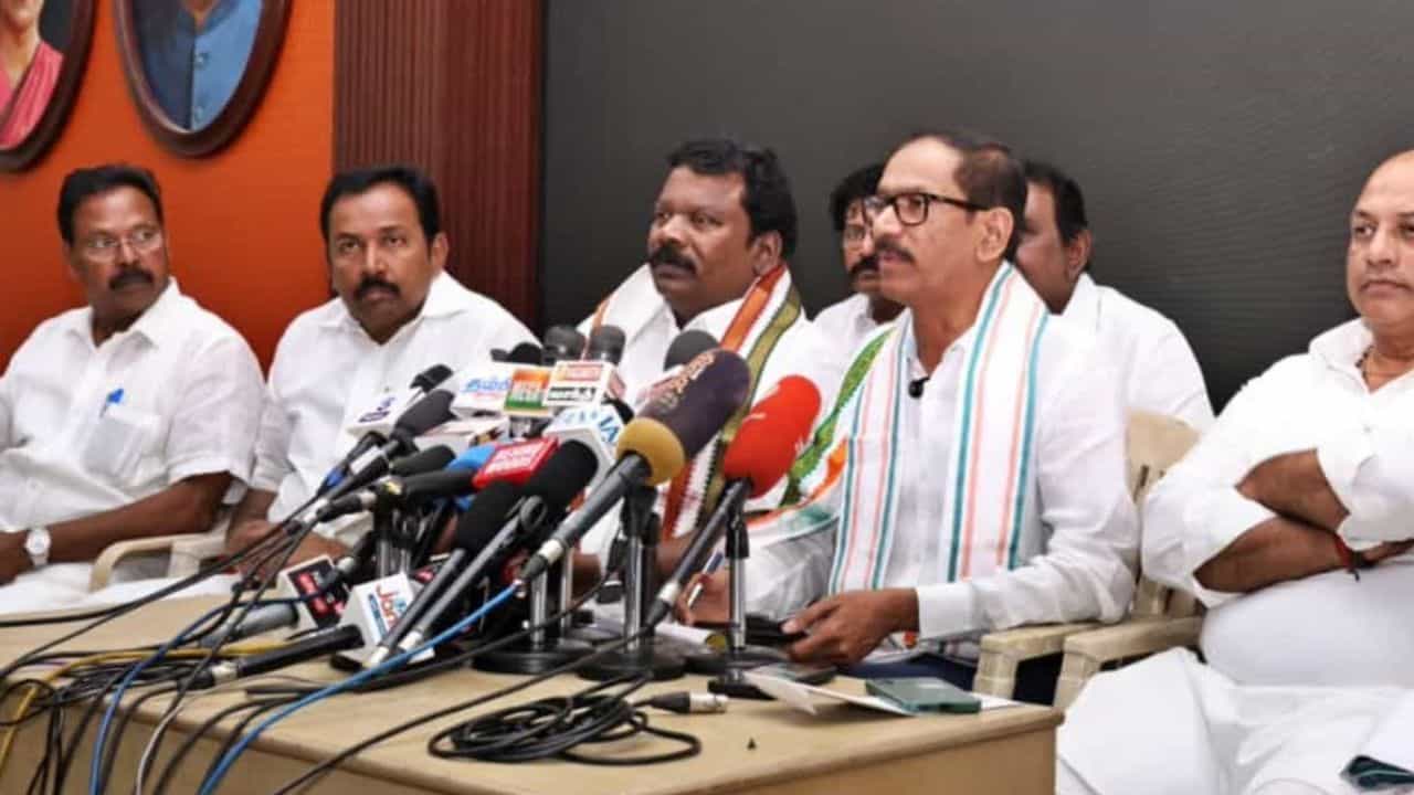 தமிழக காங்கிரஸுக்கு பெண் தலைவர்?.. டெல்லி மேலிடம் தீவிர ஆலோசனை.. மே 10-ல் வெளியாகும் முக்கிய அறிவிப்பு?