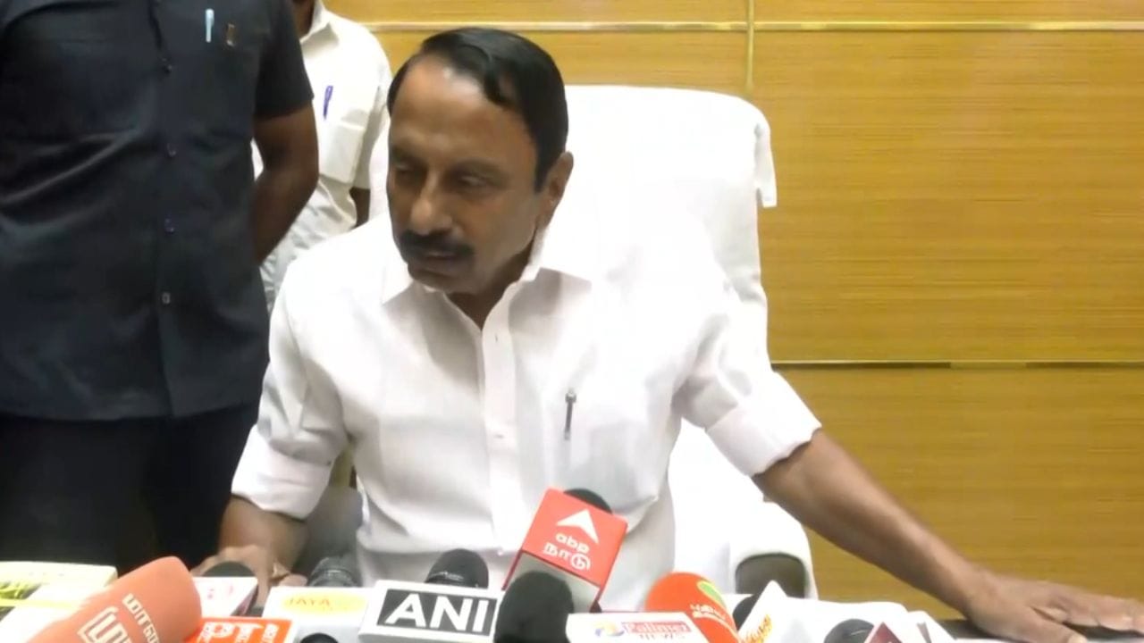 தவெகவில் குதிரை பேரம் நடக்கவில்லை.. செங்கோட்டையன் விளக்கம்! தவெகவில் குதிரை பேரம் நடக்கவில்லை.. செங்கோட்டையன் விளக்கம்!