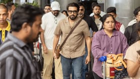 கருப்பு பட ப்ரீ ரிலீஸ் ஈவெண்டில் கலந்துகொள்ள சூர்யா உடன் சென்ற பிரபல இயக்குநர் – வைரலாகும் போட்டோ...