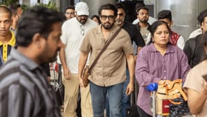 கருப்பு பட ப்ரீ ரிலீஸ் ஈவெண்டில் கலந்துகொள்ள சூர்யா உடன் சென்ற பிரபல இயக்குநர் – வைரலாகும் போட்டோ