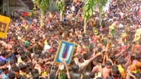 மதுரையில் கல்லழகர் மீது தண்ணீர் அடித்து கொண்டாடிய பக்தர்கள்!...