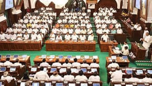கோட்டையை அலங்கரிக்கும் பெண் ஆளுமைகள்.. 17-ஆவது சட்டப்பேரவையில் 22 பெண் எம்எல்ஏக்கள்!