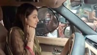 விஜயை சந்தித்துவிட்டு அவரது வீட்டில் இருந்து புறப்பட்டார் த்ரிஷா!...