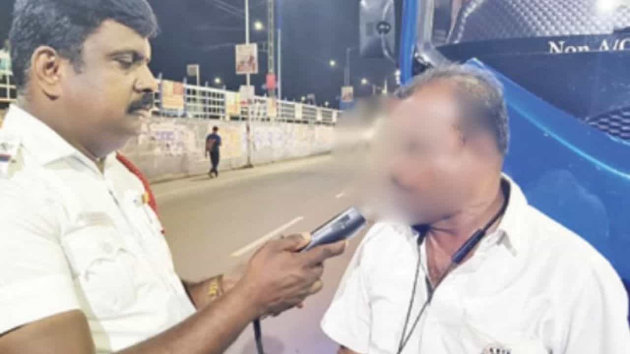 தூத்துக்குடியில் போலீசார் தீவிர சோதனை.. மது போதையில் சிக்கிய பேருந்து ஓட்டுநர்கள் தப்பி ஓட்டம்!