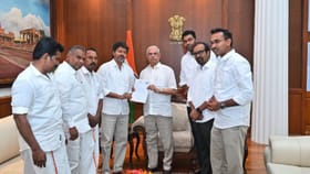 முக்கிய துறைகளுக்கு இன்னும் அமைச்சர்கள் இல்லை.. அமைச்சரவை விரிவாக்கத்தில் உள்ள சிக்கல்கள்!!...
