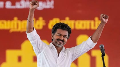 எம்ஜிஆர் ஜெயலலிதா போல எனக்கும் திமுக தான் எதிரி.. விஜய் ஆவேசம்!