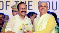 கேரளாவின் 13வது முதல்வராக பதவியேற்றுக்கொண்ட வி.டி சதீசன்.....