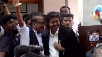 மதிமுக தலைவர் வைகோ வீட்டில் இருந்து புறப்பட்ட முதல்வர் விஜய்!