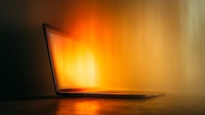 கண்களை பாதுகாக்க Yellow Light Screen பயன்படுத்துங்கள்!